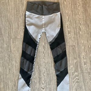 ALO Yoga Colorblocked Gray Leggings